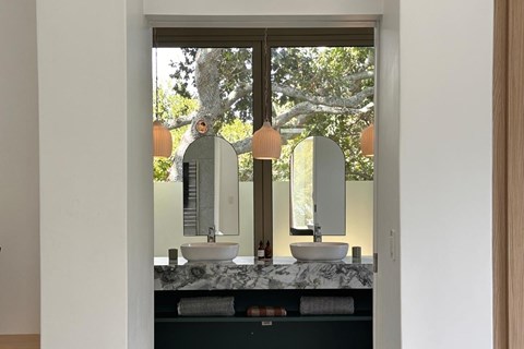 C2456641 62E1 4Ae5 8Dc0 8766D0734c0a